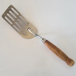 Vintage ~A &J~ Long Blade Slotted Spatula/ Turner/Flipper w/Wood Handle ~USA - Picture 1 of 14