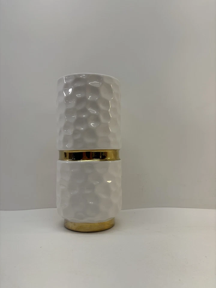 "Florero decorativo de cerámica blanco y adornos dorados de 10""" Foto 1 de 4