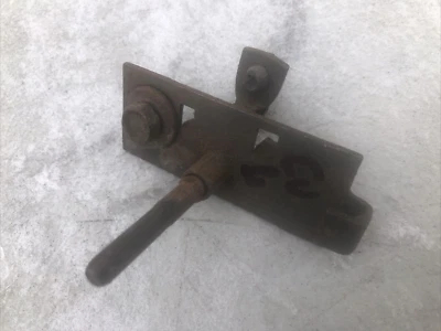 1970  74 CUDA INSIDE DOOR LOCK PIVOT MECANISM AAR E BODY LEVER OEM RIGHT - Image 1 of 4