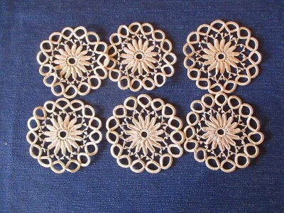 Napperon N°264 dentelle beige 10 cm   lot de 6 dessous de verre - Photo 1/4