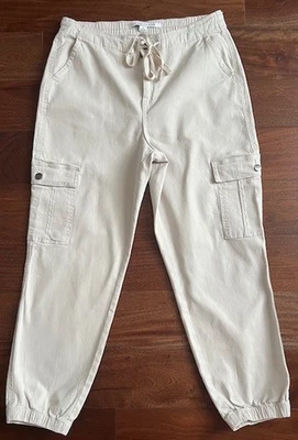 Celebrity Pink Women Cotton Cargo Joggers Ivory Pants Size L NEW - Image 1 of 4