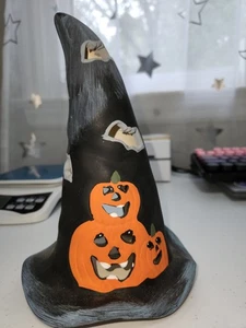 Candelabro sombrero de bruja de cerámica pintado a mano Alco vintage 9 pulgadas de alto - Imagen 1 de 4