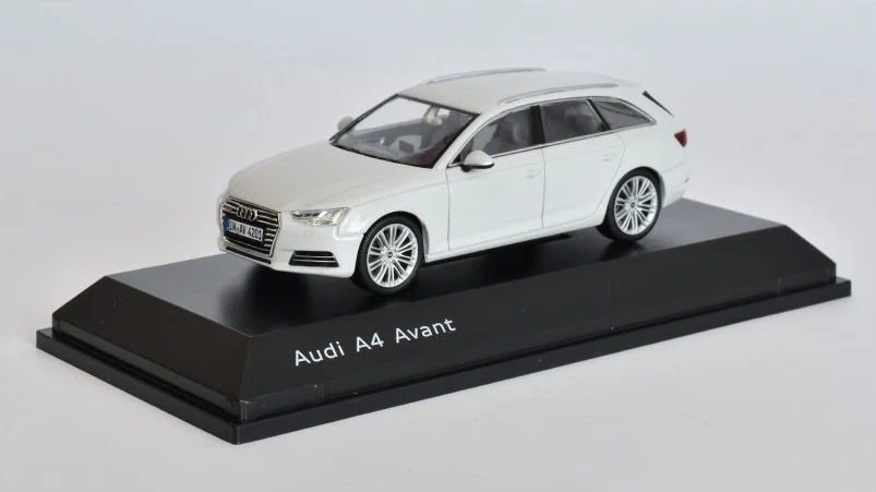 1/43 AUDI A4 AVANT 2015 SPARK 5011504213 RARE - Immagine 1 di 1