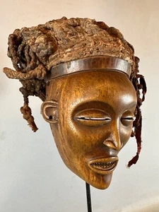 250224 - Seltene alte afrikanische Mwana Pwo Luena Maske aus der Chokwe - Angola. - Bild 1 von 10