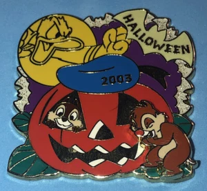DISNEY JAPAN 2003 HALLOWEEN CHIP & DALE WITH DONALD GLOW IN THE DARK LE 1300 PIN - Picture 1 of 1