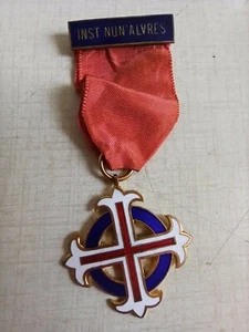 Enamelled Medal, Nun'Alvres Institute Award, Version 2 - 60's - Portugal - Picture 1 of 4