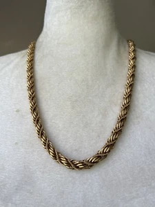 Vintage Monet Twisted Wide Chain Chunky Necklace Gold Tone 3/8" Wide x 24" Long - Picture 1 of 14