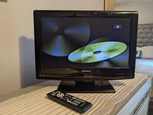 Magnavox LCD HD TV with built-In DVD Player HDMI 720p - Picture 1 of 5