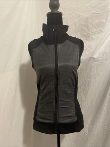 ALO Yoga Lakeside Vest Womens Medium Black Full Zip Outdoors Stretch Run Jog - Picture 1 of 7