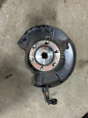 Lexus GX460 2022 conductor lado izquierdo husillo delantero nudillo tracción total OEM  Foto 1 de 4