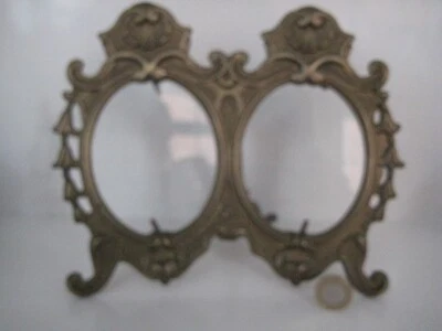 QUADRO DE FOTO VINTAGE ORNAMENTADO ESTILO ANTIGO DESIGN LATÃO DUPLO OVAL - Imagem 1 de 4