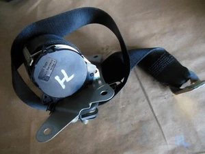 Mercedes Benz W124  Gurtschloss hinten links HL - Bild 1 von 3