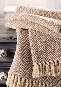 BNWT Handloom 100% Cotton Throw / Bedcover / Sofa Cover Natural/Beige Two Sizes - Picture 1 of 3