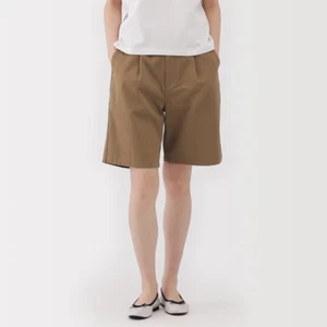 MUJI Damen 100% Bio Baumwolle Chino Halb Hose Shorts Dunkelbeige FedEx - Bild 1 von 9