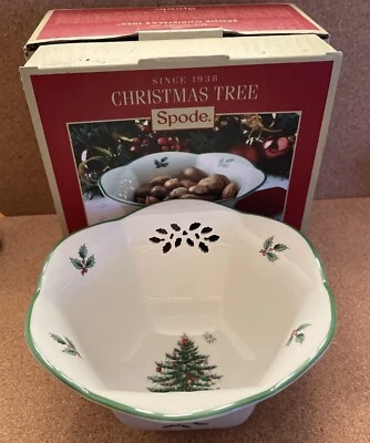 Шестиугольная ореховая чаша Spode Christmas Tree Pierced 7 дюймов как новая в коробке - Изображение 1 из 4