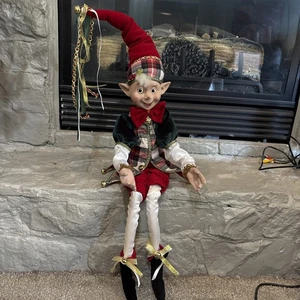 RAZ Imports 19” Posable Elfo Rojo Verde - Imagen 1 de 5