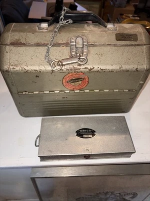 Caja de aparejos de pesca Simonsen de colección y contenido lote completo de señuelos cucharas error++ Foto 1 de 4