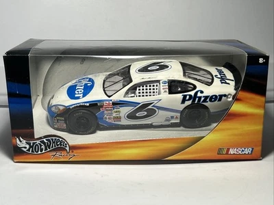 2001 Mark Martin #6 Pfizer 1/24 Diecast Hot Wheels Racing NASCAR new sealed - Image 1 of 4