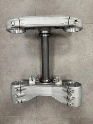 Ducati XDiavel 16-21 XDiavel S 16-23 三夹零件 # 34220872AA & 341141AA — 第 1/4 张图片