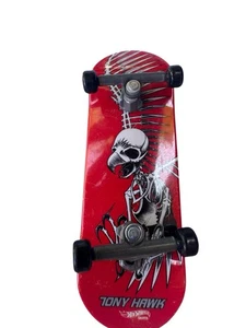 Tech Deck Fingerboard Tony Hawk Birdhouse Skull Vulture Skeleton Hot Wheels - Picture 1 of 4