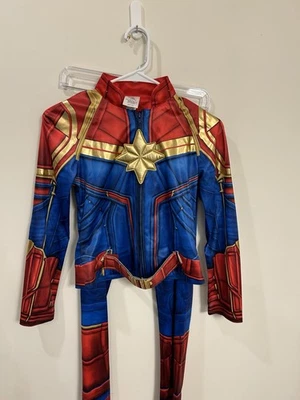Disfraz Oficial Disney Store Capitana Marvel Vengadores Talla 9/10 Foto 1 de 4