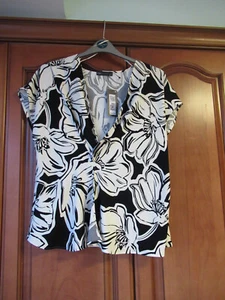 FABULOUS MARKS & SPENCER BLACK & CREAM CROSSOVER BLOUSE - 20 - Picture 1 of 4