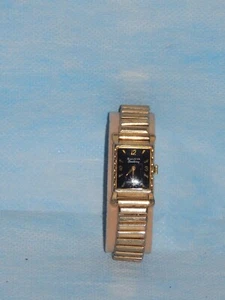 Reloj de pulsera vintage BULOVA 21 joyas EXCELENCIA estilo tanque L1 para hombre 1951 EE. UU. - Imagen 1 de 17