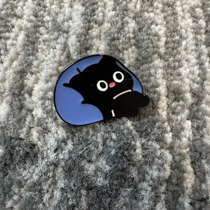 Black Cat Enamel Pin Brooch Cute Cat On Pillow Backpack Lapel Hat New - Picture 1 of 4