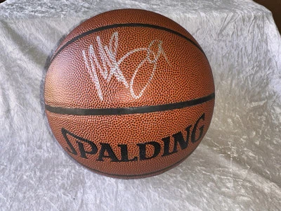 Baloncesto de la NBA autografiado por Matt Barnes Spalding firmado Los Angeles Lakers #9 Foto 1 de 4