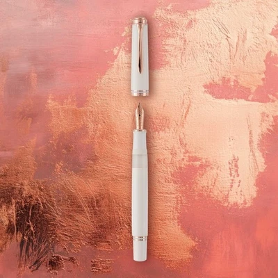 Pluma Estilográfica Pelikan Souveran M600 en Borde Oro Rosa Blanco Punta Extra Fina Foto 1 de 4