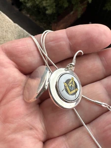 Stunning Enamel & Sterling Silver Freemasons - Fob - Locket - Pill Box Pendant - Picture 1 of 24