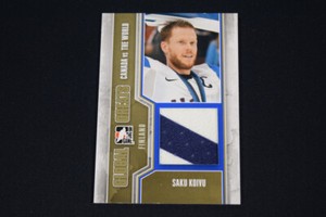Saku Koivu  2011-12 ITG Canada VS the World Global Greats Materials Gold /10