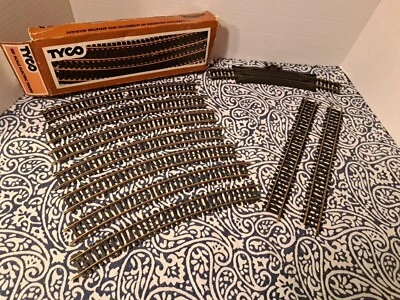 Tyco Lot of 10 pcs Curve/Straight/Rerailer Train Track Brass HO Scale        N - Image 1 of 4