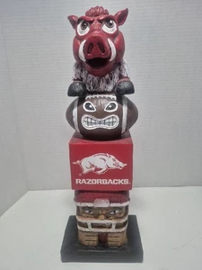 Arkansas Razorbacks NCAA Tiki Totempfahl Garten Statue 15" Sammlerstück - Neu - Bild 1 von 14