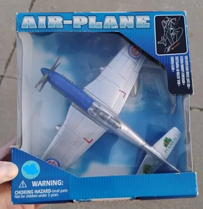 Flugzeug Kunststoff Druckguss WWII Flugzeugmodell Chicago Cubs Gewinnspiel Neu im Karton - Bild 1 von 2