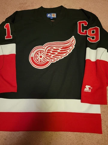 Rare NHL Starter Detroit Red Wings Steve Yzerman Fashion Hockey Jersey, Size M Cover