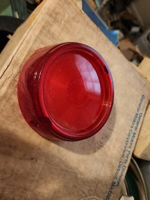 Lente de luz trasera Pontiac Star Chief 1-5945749 vintage original GM parte 1955-56 Foto 1 de 4