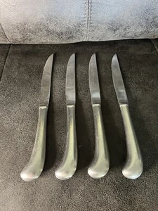 SET OF 4 Vintage Steak Knives Pistol Grip Stainless Korea Unbranded Unmarked - Picture 1 of 4
