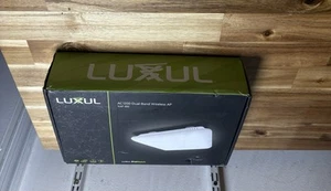 Luxul XAP-810 AC1200 Dual-Band Wireless Access Point - White - Bild 1 von 6