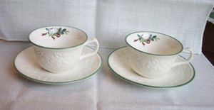 2 tazas y platillos de café Mikasa China temporada navideña patrón ver fotos - Imagen 1 de 2