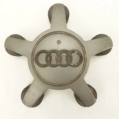 Tapacubos central Audi Q5 2009 2010 2011 2012 2013 2014 2015 2016 Foto 1 de 4