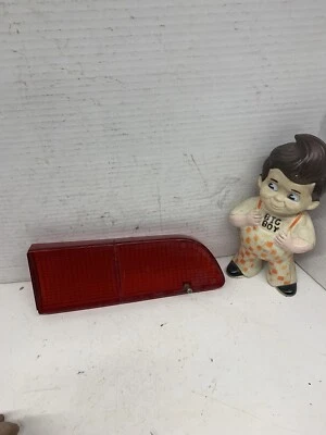 Conjunto de luz trasera derecha convertible Fiat 850 Spider 1968-1973 12,628,718 Foto 1 de 4