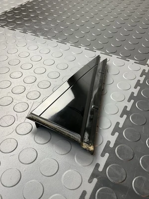 INFINITI QX60 2014-2020 PUERTA TRASERA IZQUIERDA LADO CONDUCTOR MOLDURA VENTANA OEM Foto 1 de 4