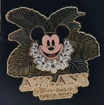 Disney pin Aulani - MICKEY MOUSE white lei and Hawaiian leaves from 2014 - Image 1 of 3