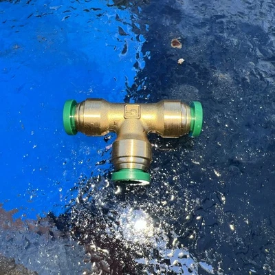 Parker Brass Prestolok 1/4" Union Tee, 164PL-4 New Open Box - Image 1 of 3