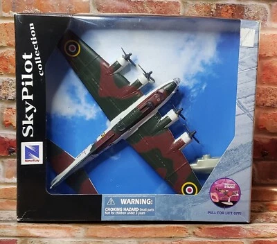 Sky Pilot Collection B17 Air Rescue Fighter Plane with Stand by NewRay - Camo - Image 1 of 4