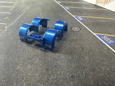 DCP 1/64 PETERBILT 359/379/389 BLUE SHOW REAR FENDERS - Image 1 of 4