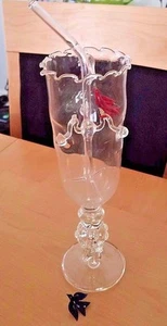 Único vaso de cóctel alto soplado a mano con pájaros y pajita de vidrio adjunta - Imagen 1 de 2