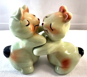 Vintage Van Tellingen Pale Green "Bunny Hug" Ceramic Salt and Pepper Shakers - Picture 1 of 11