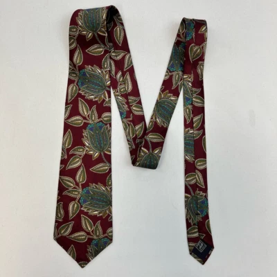 Corbata corta ancha Surrey para hombre verde borgoña floral cachemira 100 % seda atada Foto 1 de 4